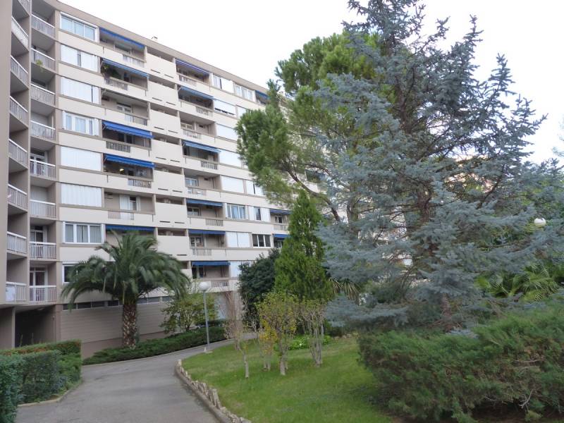 Installation de caméras pour la vidéosurveillance Marseille Copropriété Etoile Amaryllis